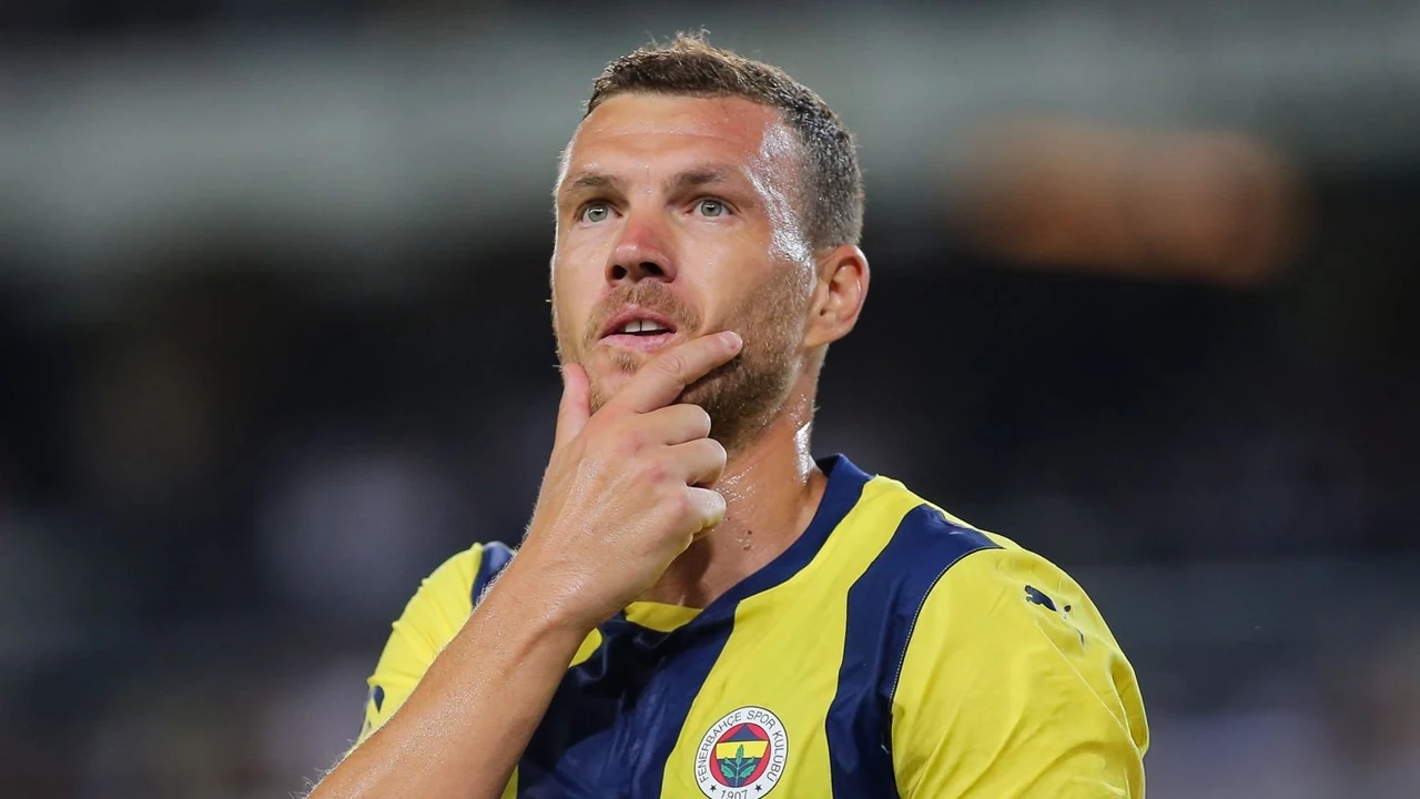 Fenerbahçe'nin yıldızı Dzeko'ya astronomik teklif