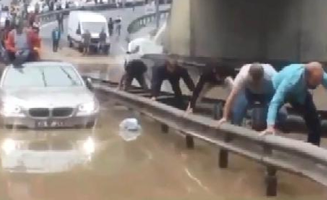 Otogar girişinde Survivor!