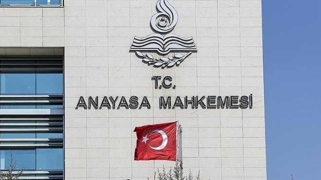 Anayasa Mahkemesi'nden iki siyasi parti için suç duyurusu