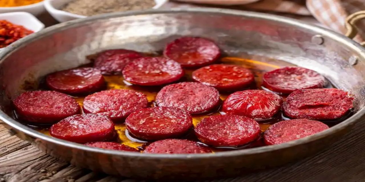Market raflarındaki büyük tehlike! 'Sucuk' yerine başka bir şey yediriyorlarmış