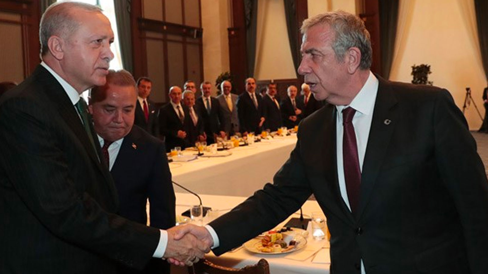 Ankara'da vatandaşlara cumhurbaşkanı tercihi soruldu: Mansur Yavaş ile Recep Tayyip Erdoğan arasında flaş oy farkı ortaya çıktı