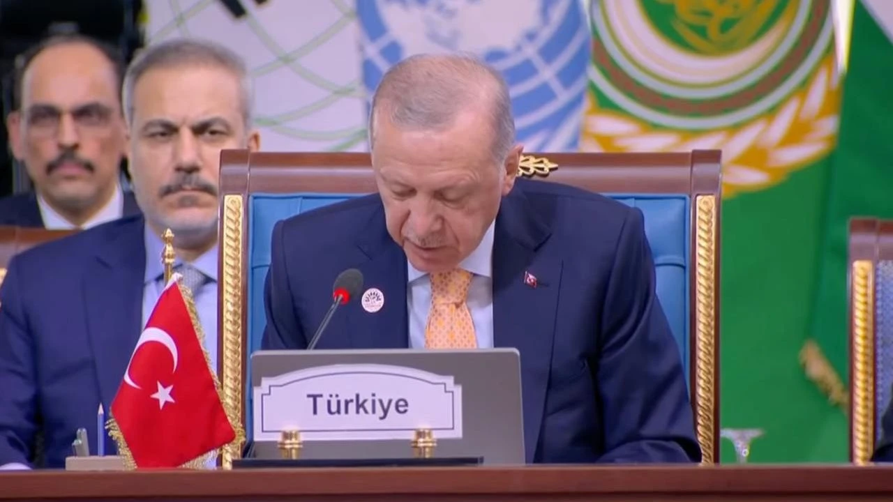 Cumhurbaşkanı Erdoğan'dan Mısır'da Suriye çağrısı