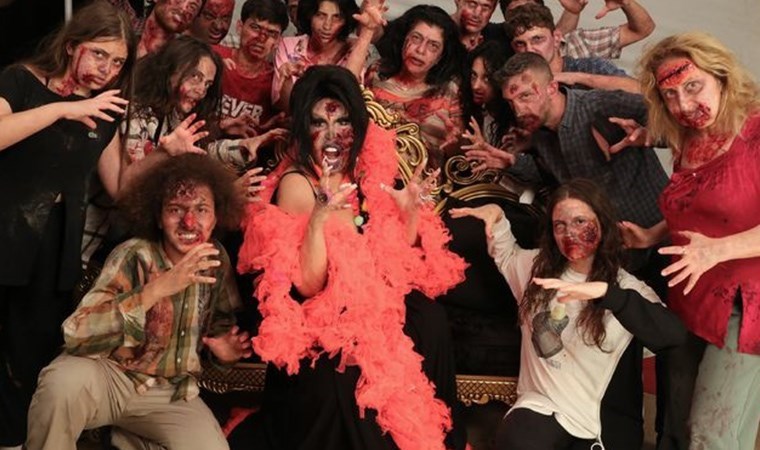 Bülent Ersoy 'zombi' oldu