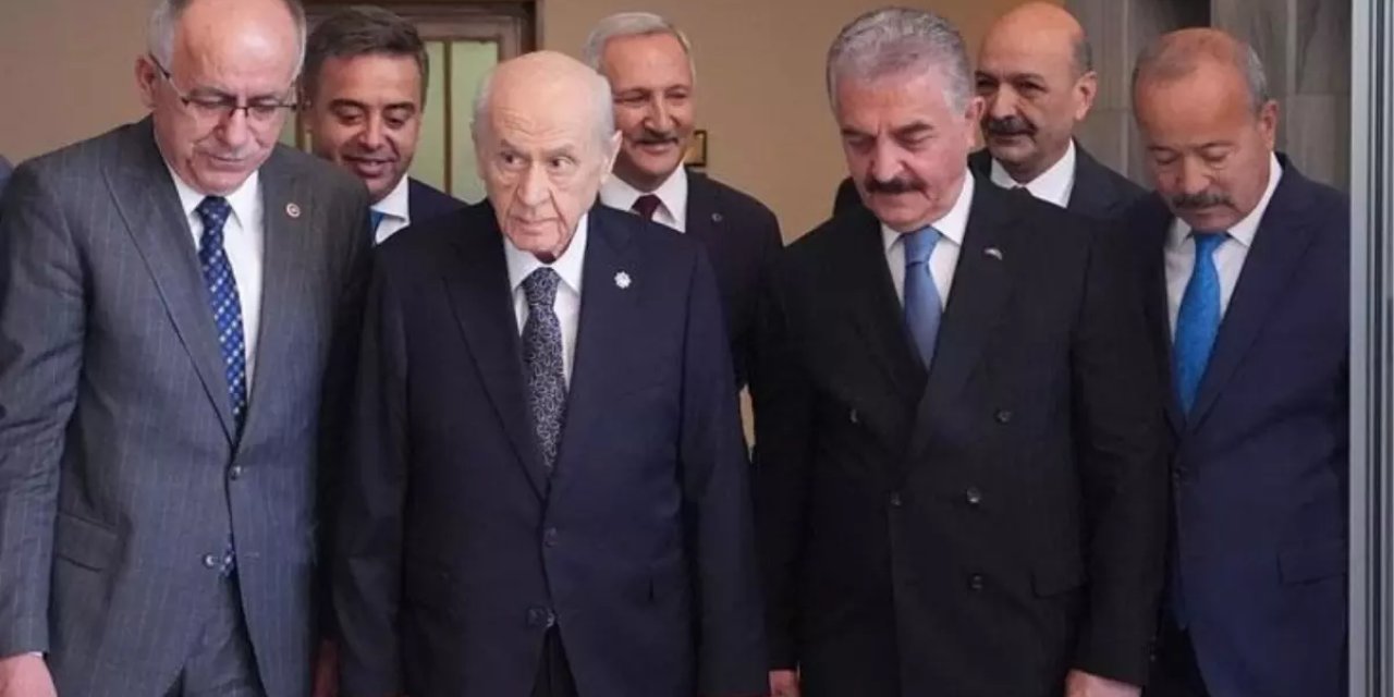 Devlet Bahçeli hakkında 'terörü övmekten' suç duyurusu