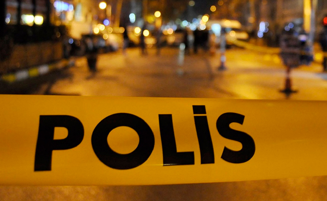 İkiz kızlardan birine otomobil çarptı, öldü!