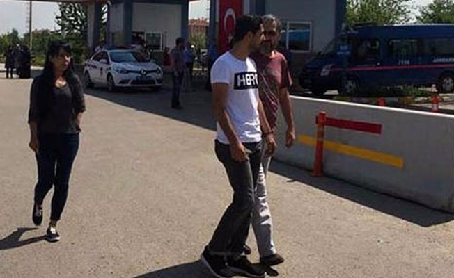'Hero' tişörtüne ilk tutuklama!
