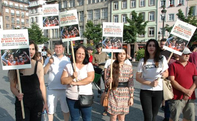 Nuriye ve Semih için Fransa'da dayanışma mitingi!