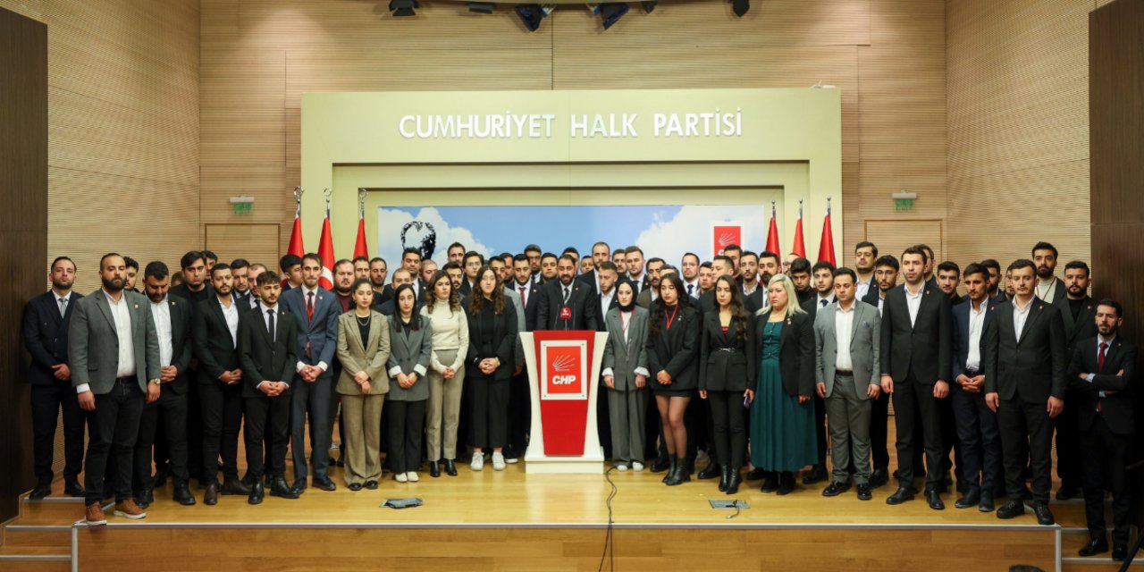 CHP Gençlik Kolları'nın 81 il başkanından ortak açıklama: "Bu iktidar halkın en temel ihtiyaçlarını karşılamaktan acizdir"