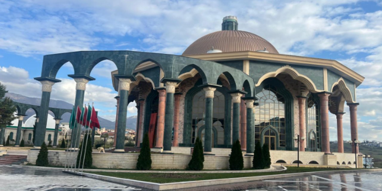 Arnavutluk'ta Bektaşi mikrodevleti kuruldu