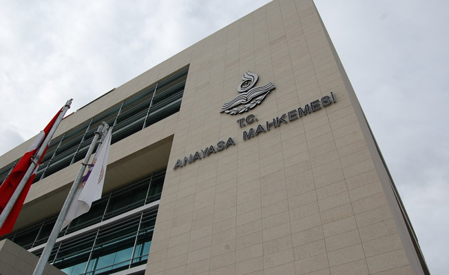 AYM'den dört siyasi partiye 'uygunsuz hesap' suçlaması