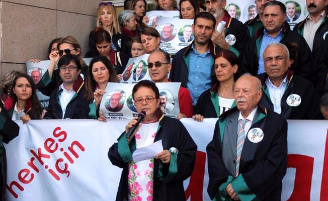Adliye Sarayı'nda avukatlardan 'Adalet Nöbeti'