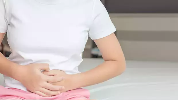 Oruçluyken adet olmak orucu bozar mı? Kahverengi leke (adet lekesi) orucu bozar mı? Akıntı orucu bozar mı?