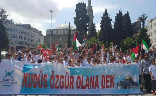 İsrail protestosuna Vali de katıldı!