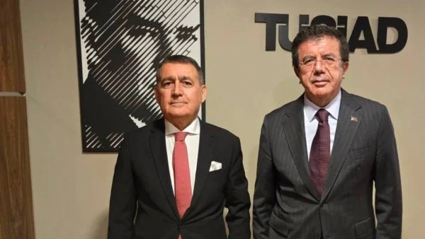 Erdoğan'dan habersiz ziyaret etmişti! Ahmet Hakan, AKP’li Nihat Zeybekci'nin TÜSİAD ziyaretini yorumladı