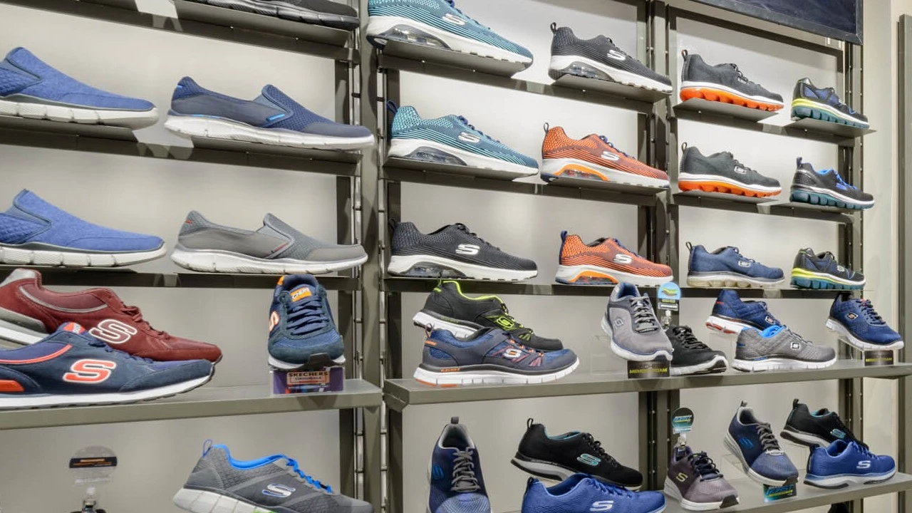 Nike ve Adidas'a rakip ünlü spor giyim markası satıldı