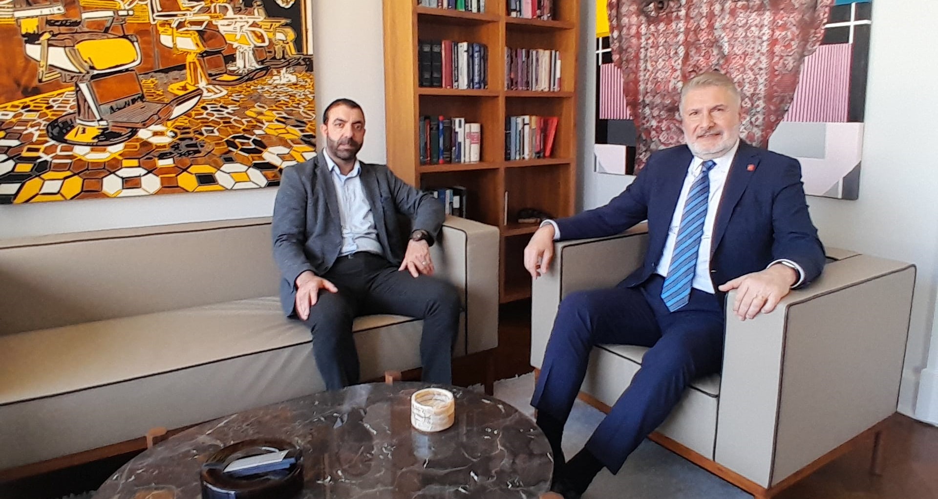 Prof. Dr. Bahadır Erdem'den İmamoğlu tepkisi: Türkiye Cumhuriyeti, AKP iktidarının kendisini sığdırmaya çalıştığı o kalıbın içine sığmaz