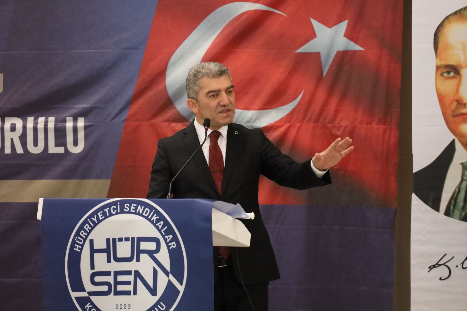 Hürriyetçi Eğitim Sen Genel Başkanı Levent Kuruoğlu: Tapusu Lozan’la tescillenmiş bir devlete, Sevr paçavrasıyla meydan okumak; hainliğin daniskasıdır!