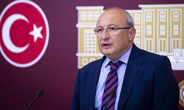 CHP'li Utku Çakırközer'den TRT'ye 'İmamoğlu' çağrısı!