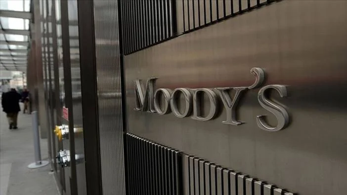 Moody’s kredi notunu düşürdü