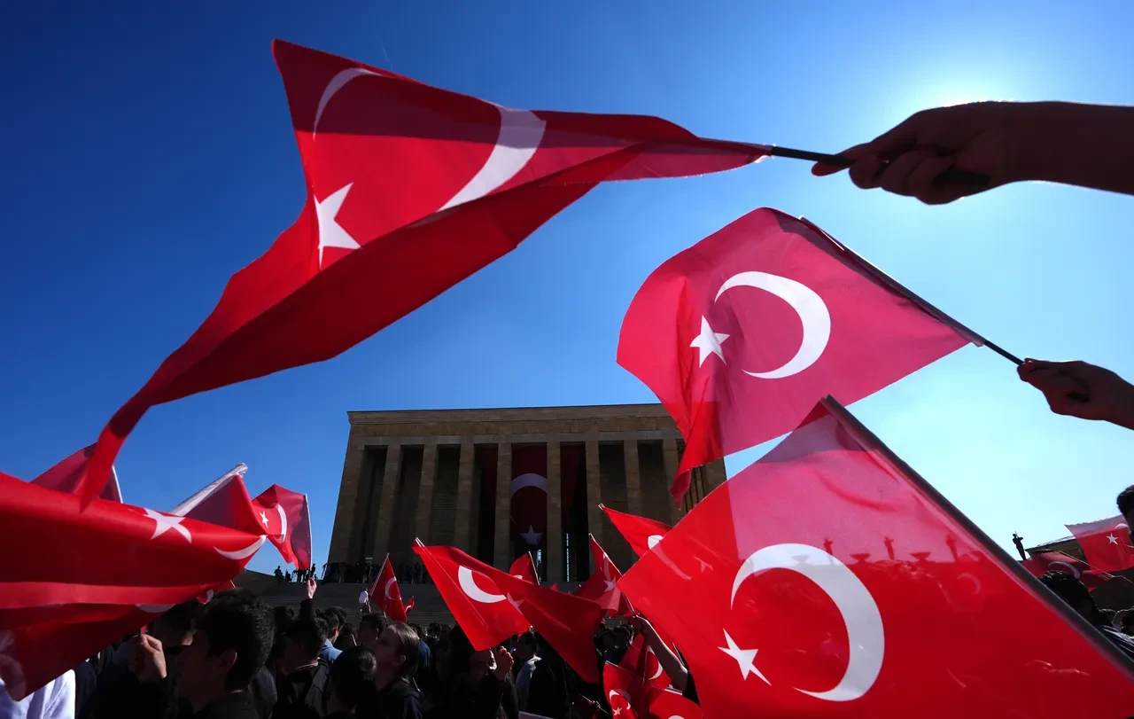 Siyasilerden 19 Mayıs mesajları