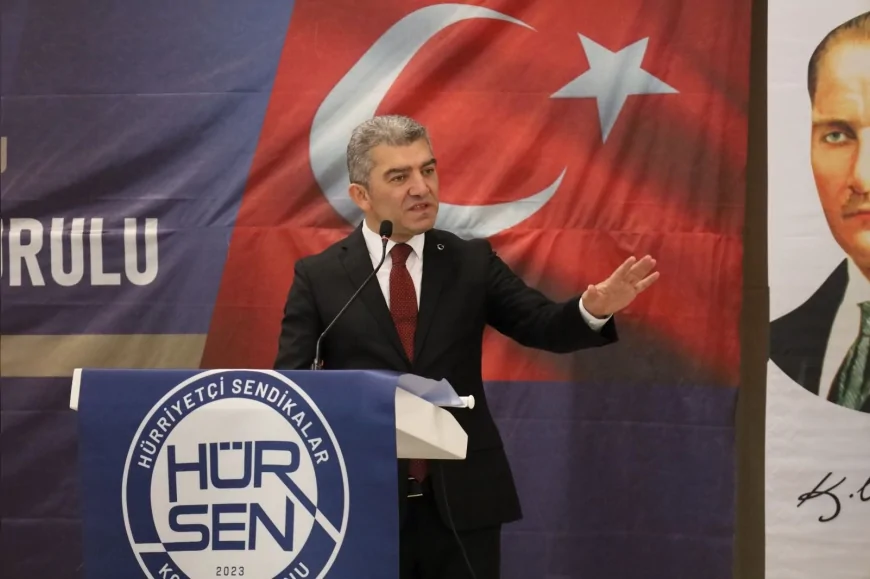 Hürriyetçi Eğitim Sen Genel Başkanı Levent Kuruoğlu: 19 Mayıs; direnişin, umudun ve bağımsızlığın adıdır