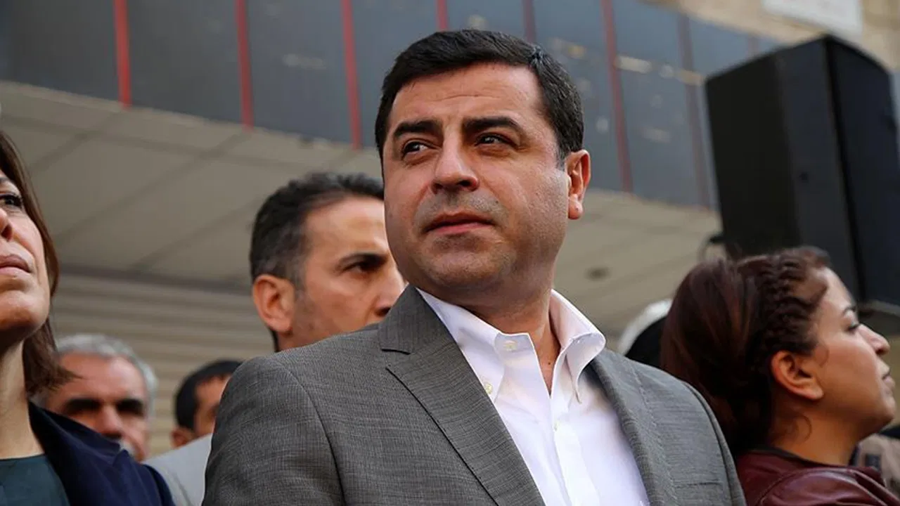 Selahattin Demirtaş’ın yargılandığı ‘Cumhurbaşkanına hakaret’ davası ertelendi