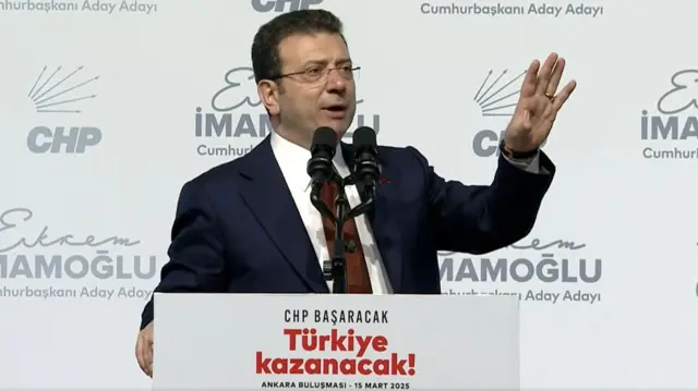 Ekrem İmamoğlu posteri açan CHP milletvekilleri hakkında soruşturma başlatıldı