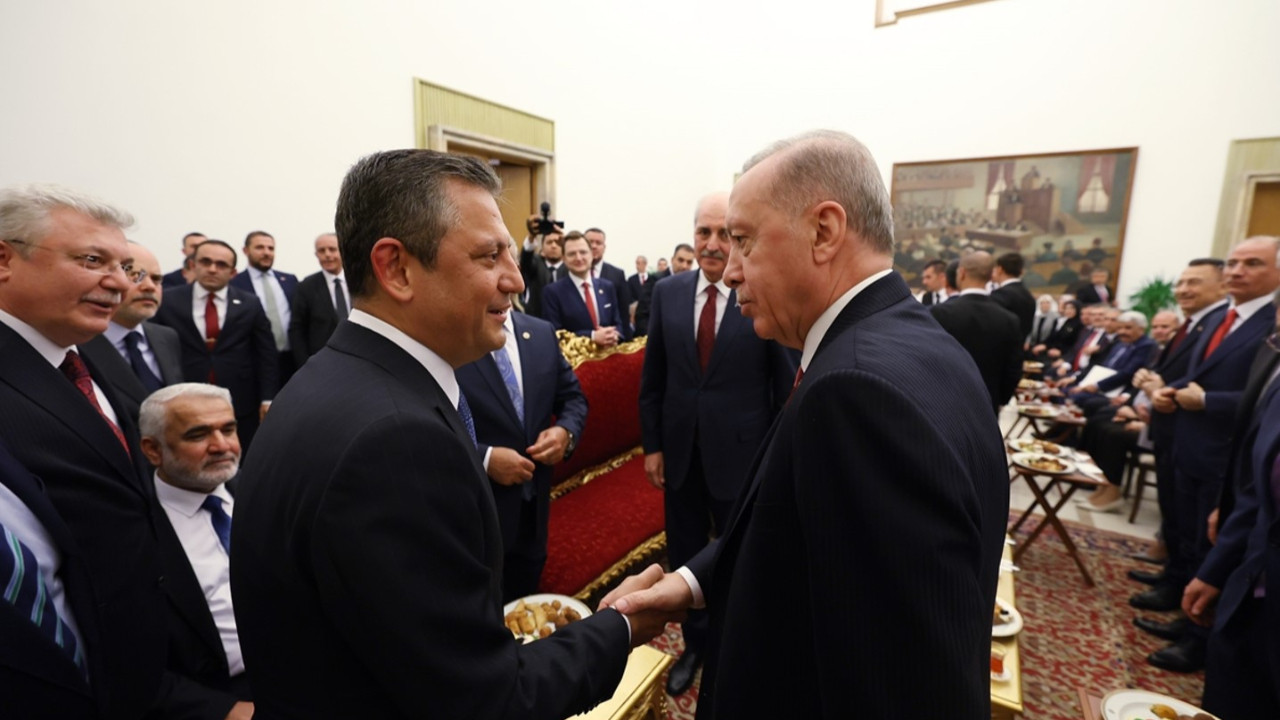 Erdoğan ve Özel yeniden görüşmeli mi? MetroPOLL Araştırma'dan flaş anket
