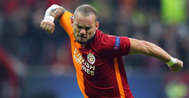 Galatasaray'da Sneijder'in sözleşmesi değiştirildi