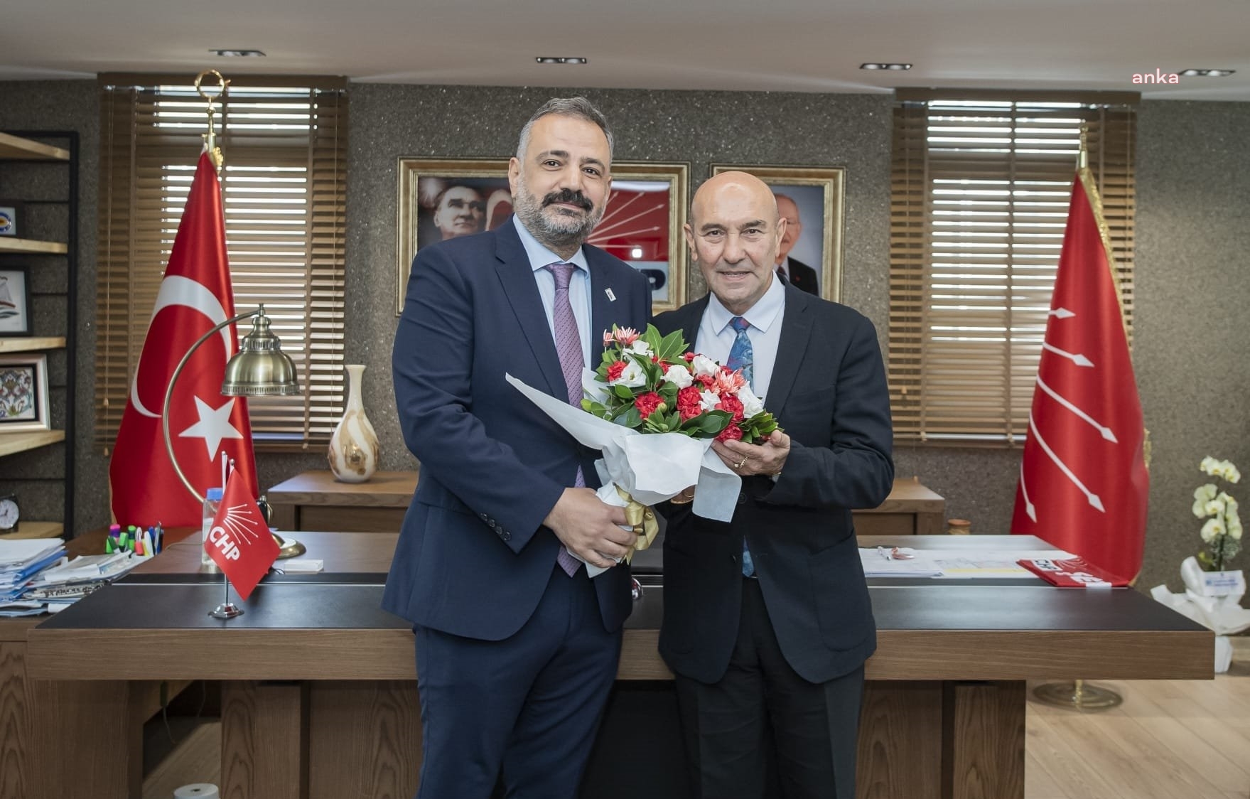 İzmir Büyükşehir Belediye Eski Başkanı Tunç Soyer ve CHP İzmir İl Başkanı Şenol Aslanoğlu gözaltına alındı!