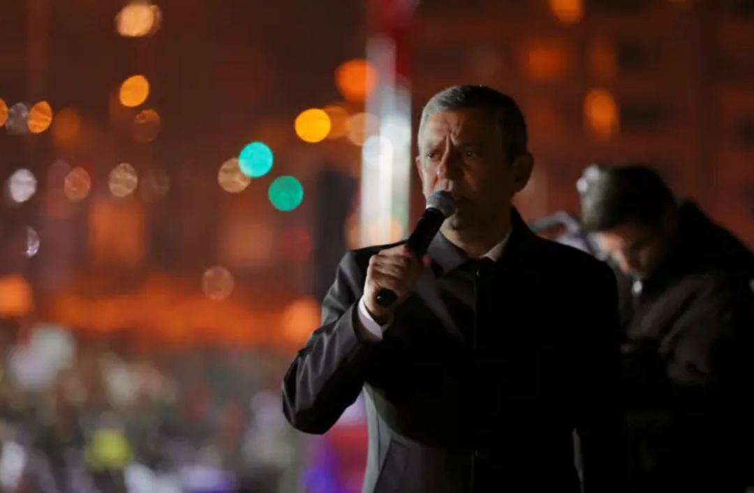 Özgür Özel’den Manavgat talimatı: Yürüttüğümüz mücadelenin bir görüntüyle lekelenmesine…