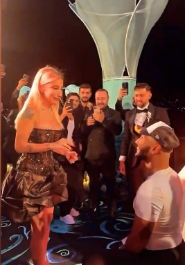 İrem Derici'ye sevgilisinden şaşırtan teklif!