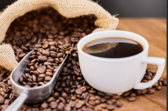 Kahveyi bu saatte içen mutlu oluyor!