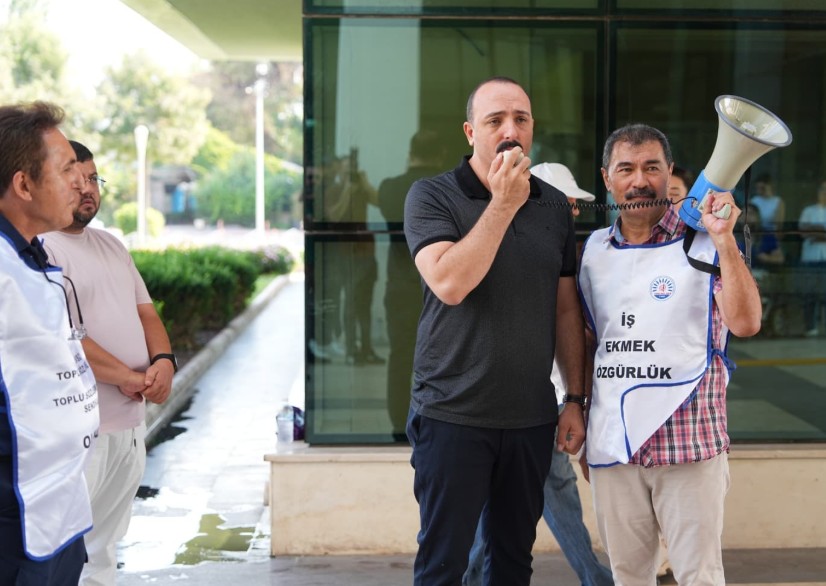 Konyaaltı Belediye Başkanı Kotan'dan, memur eylemine destek!  Eşit hizmete eşit ücret, birinci önceliğimiz...