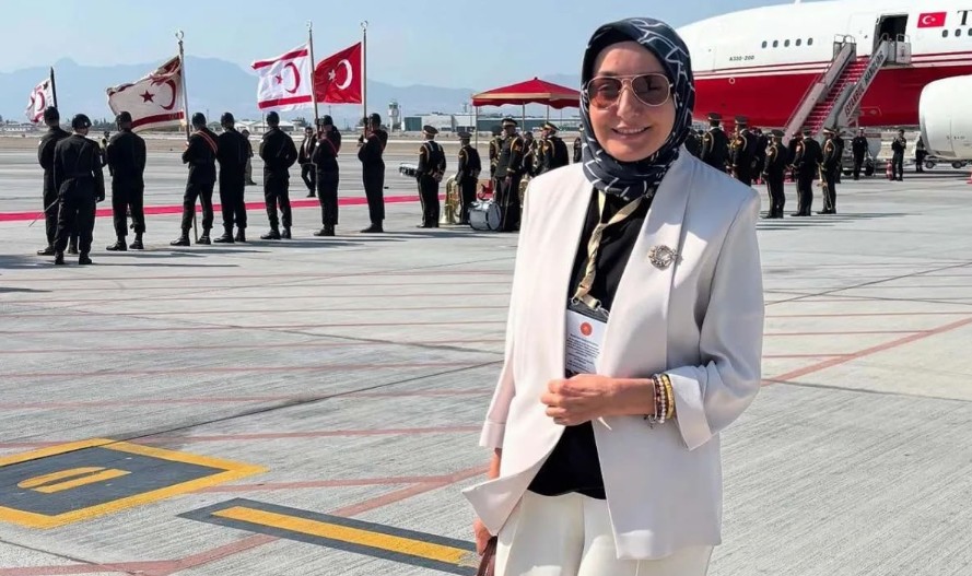 Erdoğan’ın Başdanışmanı Saadet Oruç’tan 'ters kelepçeye' özür geldi!