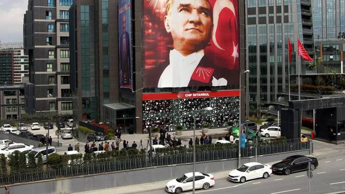 CHP İstanbul’da kayyum krizi: İnsan zinciriyle binaya girişi engellenecek