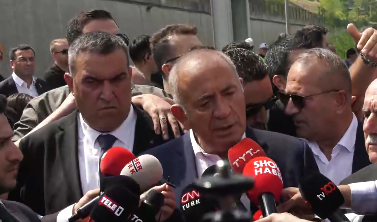 Gürsel Tekin'e koruma, milletvekillerine biber gazı