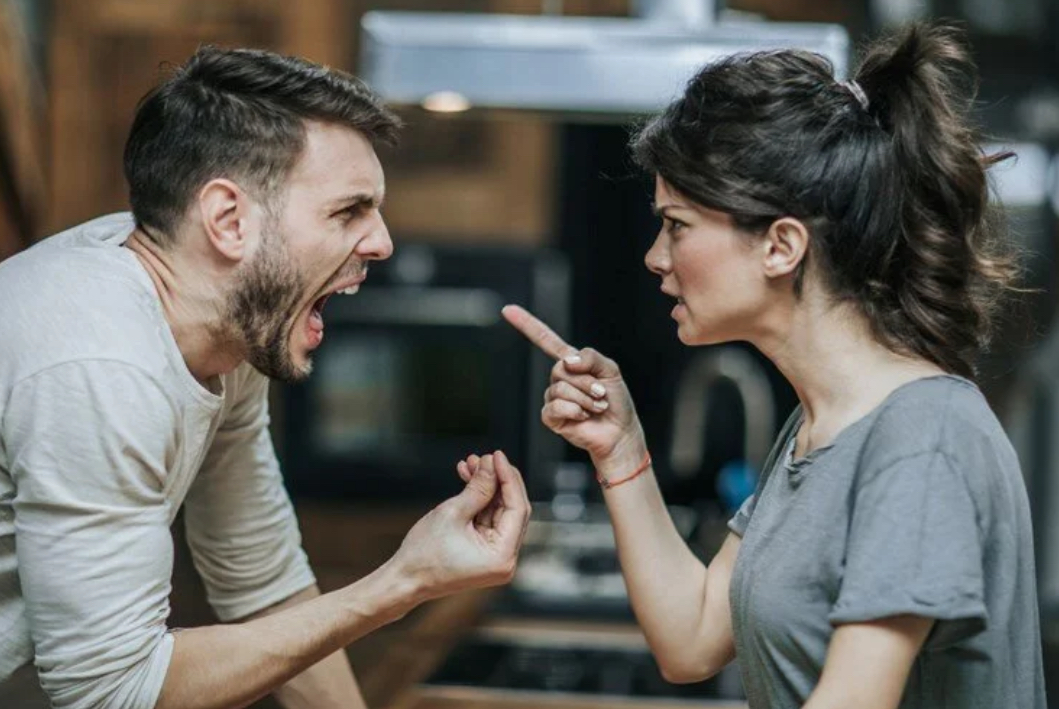 Partnerinizde bu 7 özellik varsa koşarak uzaklaşın!
