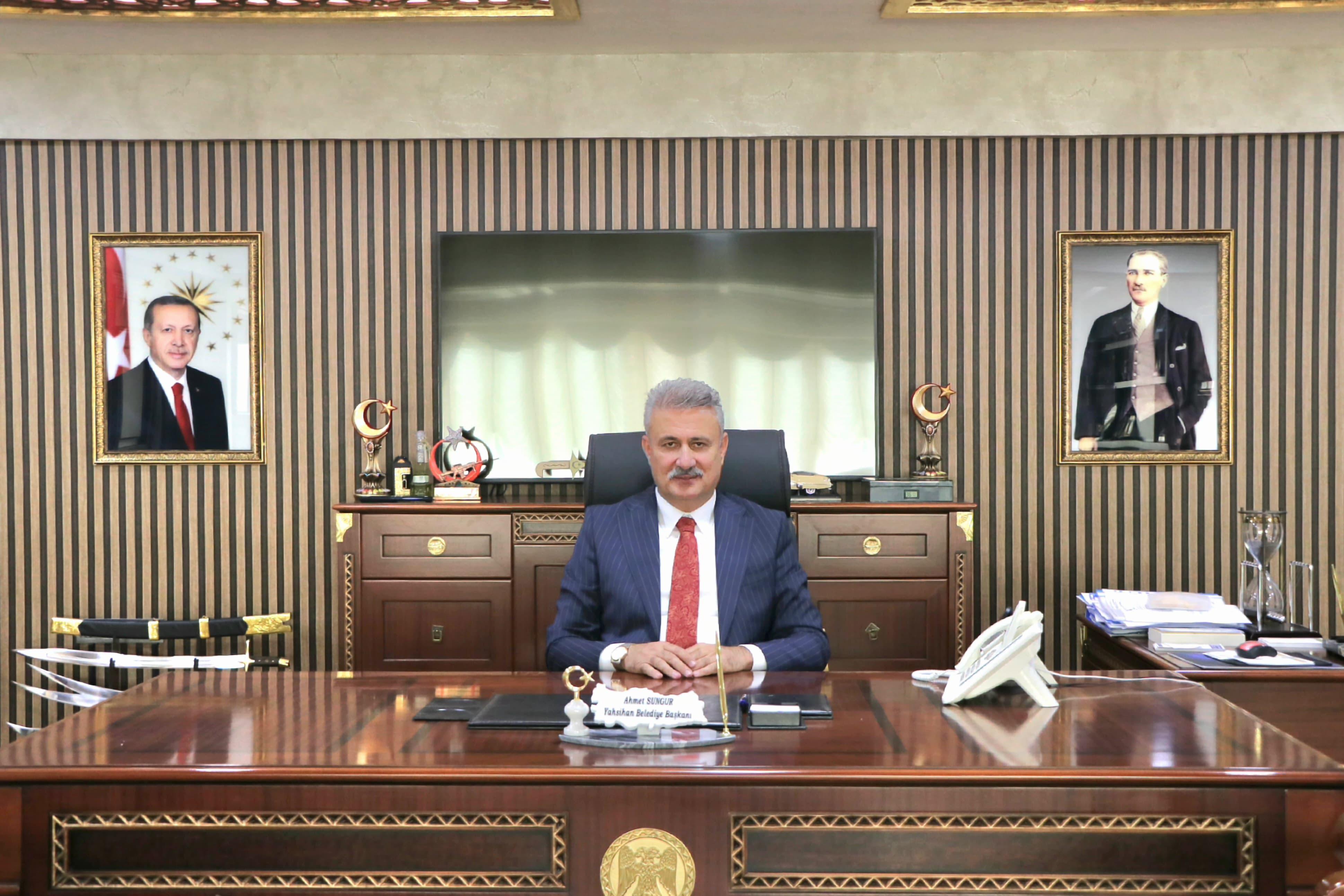 Belediye operasyonları AKP'ye sıçradı: Apar topar gözaltına alındı!