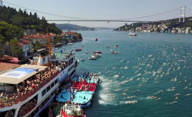 49 ülkenin sporcusu yüzerek kıta değiştirdi