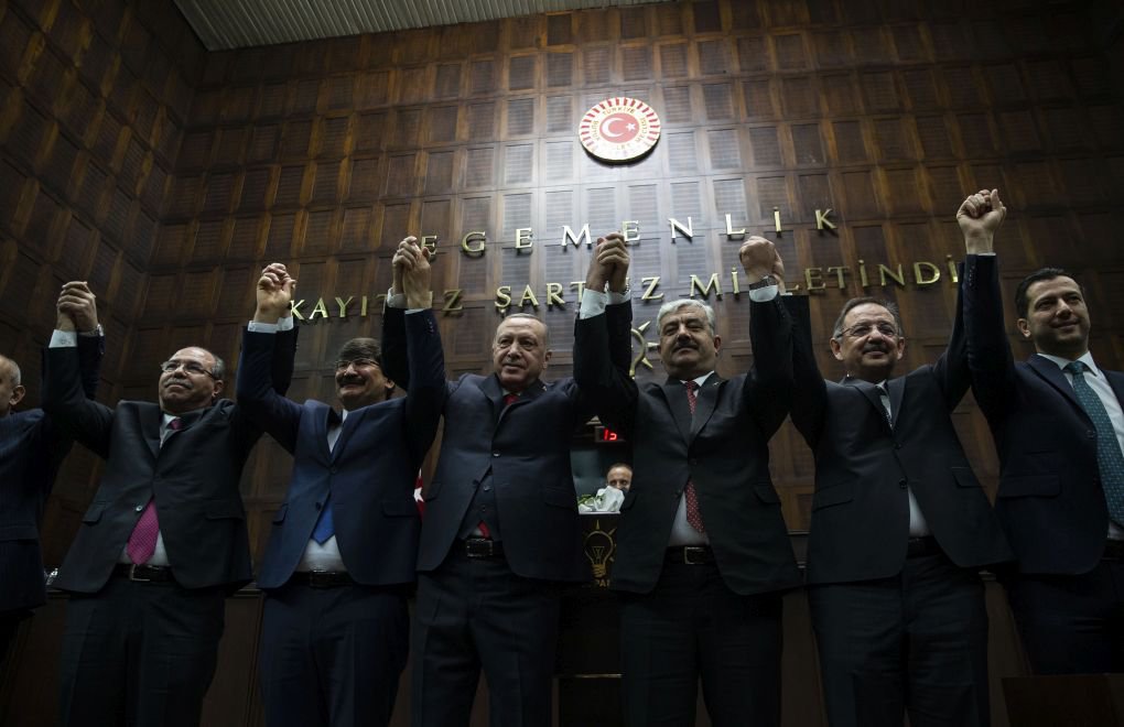 Flaş gelişme: 7 Belediye Başkanı daha AKP'ye geçiyor!