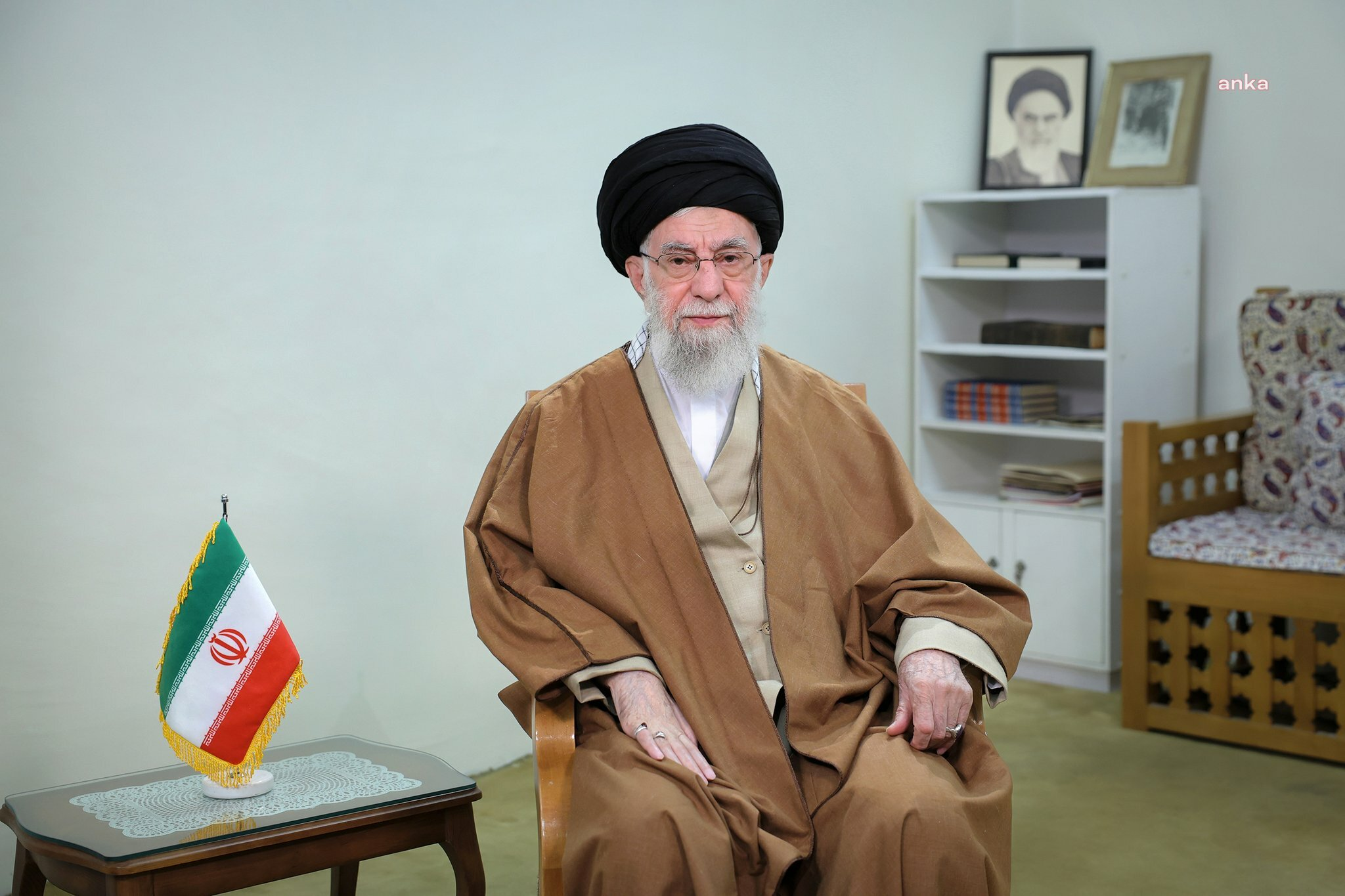 İran Ruhani lideri Hamaney'den Trump'a nükleer resti: "Sen kimsin ki..."