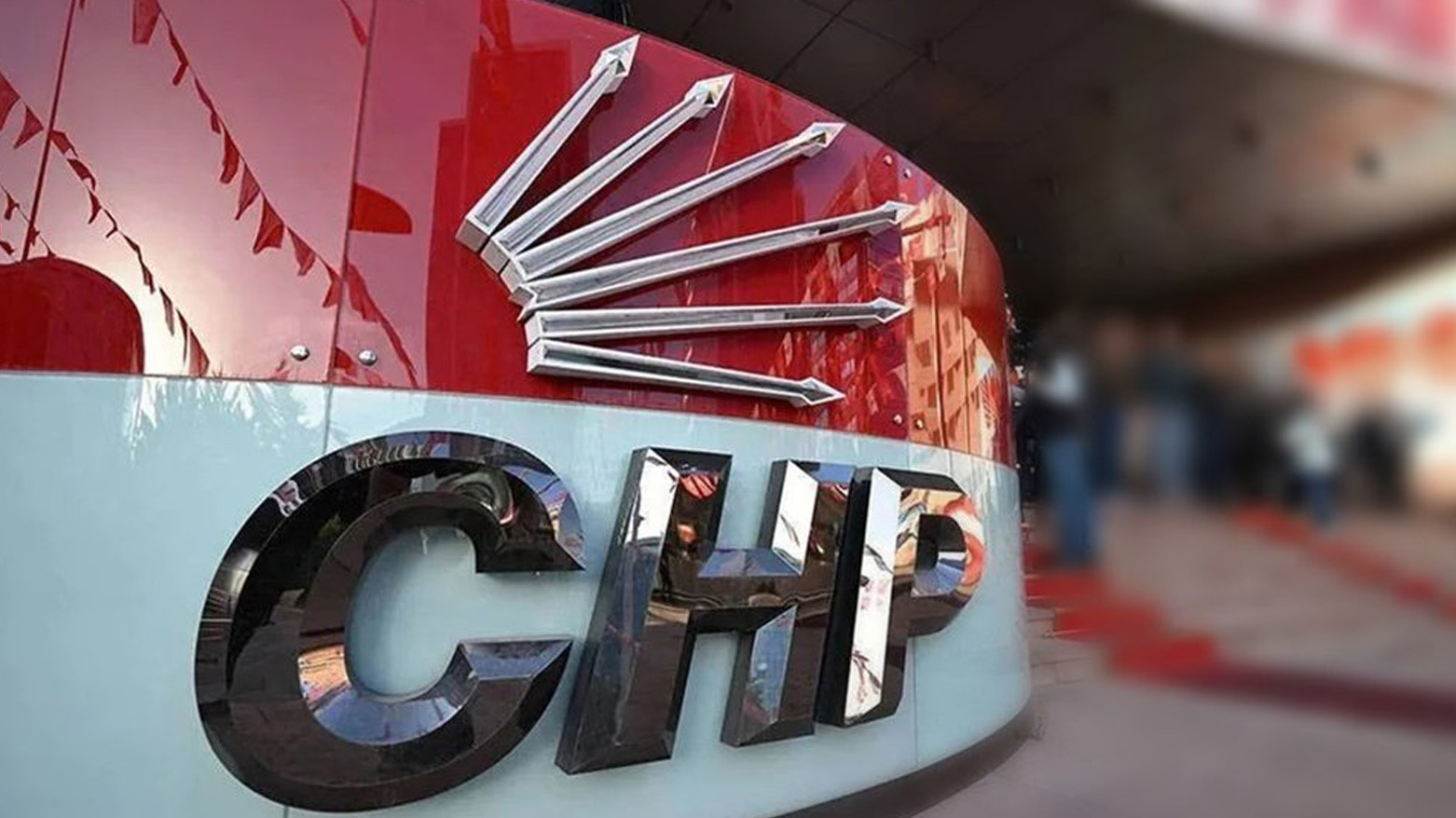 CHP’li bilgi işlem sorumlusu gözaltına alındı: Seçmen verileri suç örgütüyle mi paylaşıldı?
