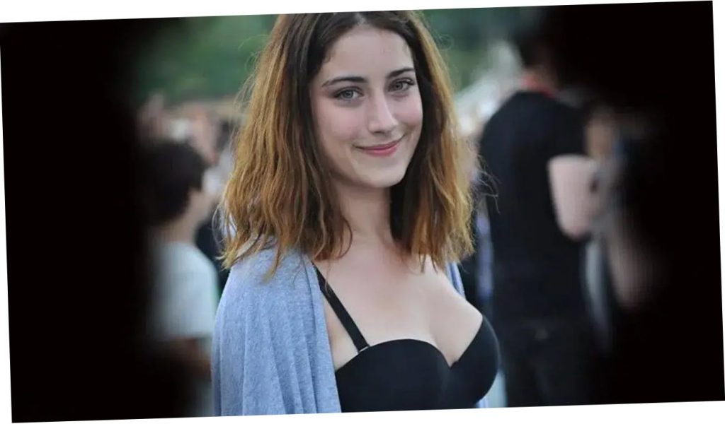 Hazal Kaya'nın değişimi olay oldu! "Kendine ne yapmış böyle?"