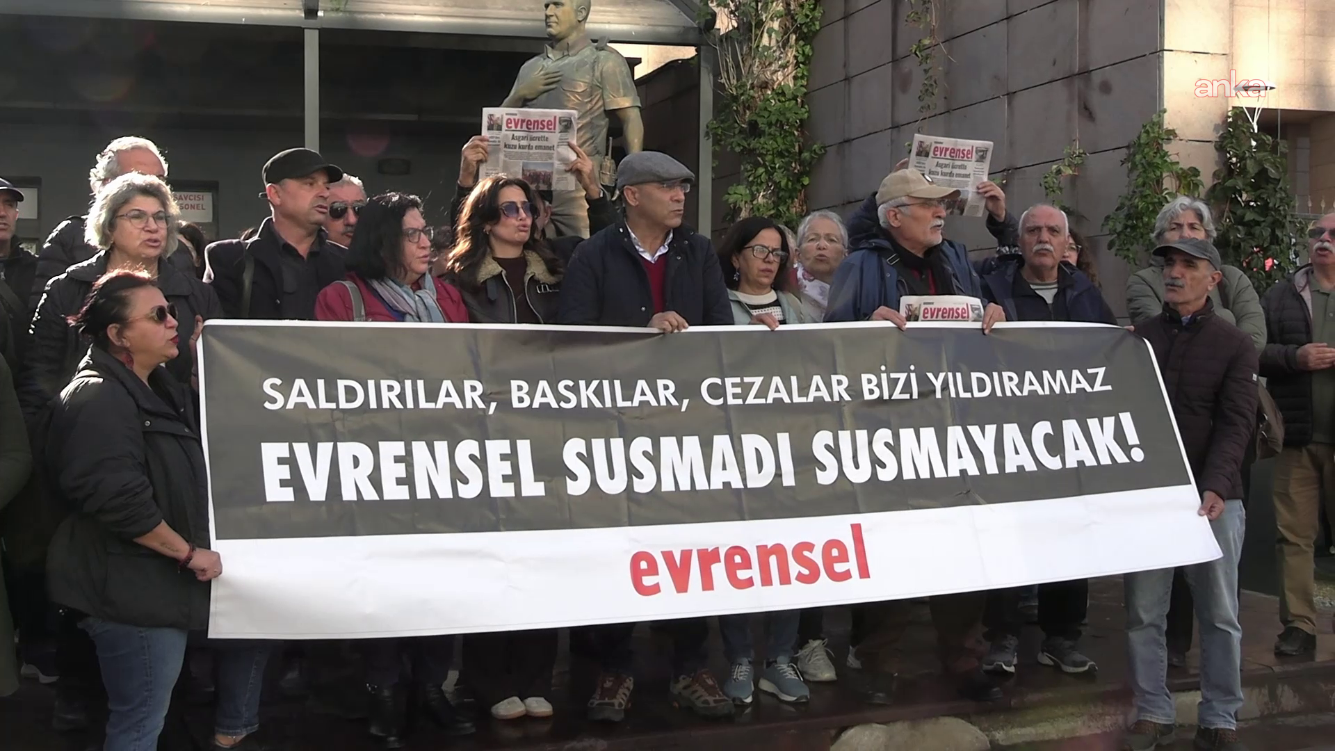 Gazete bürosunu kurşunladı tahliye edildi! Evrensel'den açıklama: "Mafyayla bağlantılı bir yapı var..."