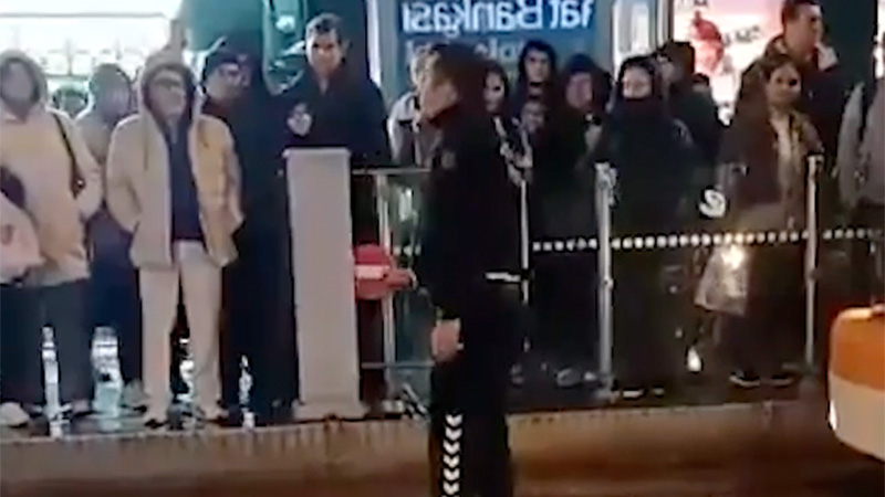 3 parti açığa alınan polis için birleşti: "Gözlerinden öpüyorum kardeşim..."