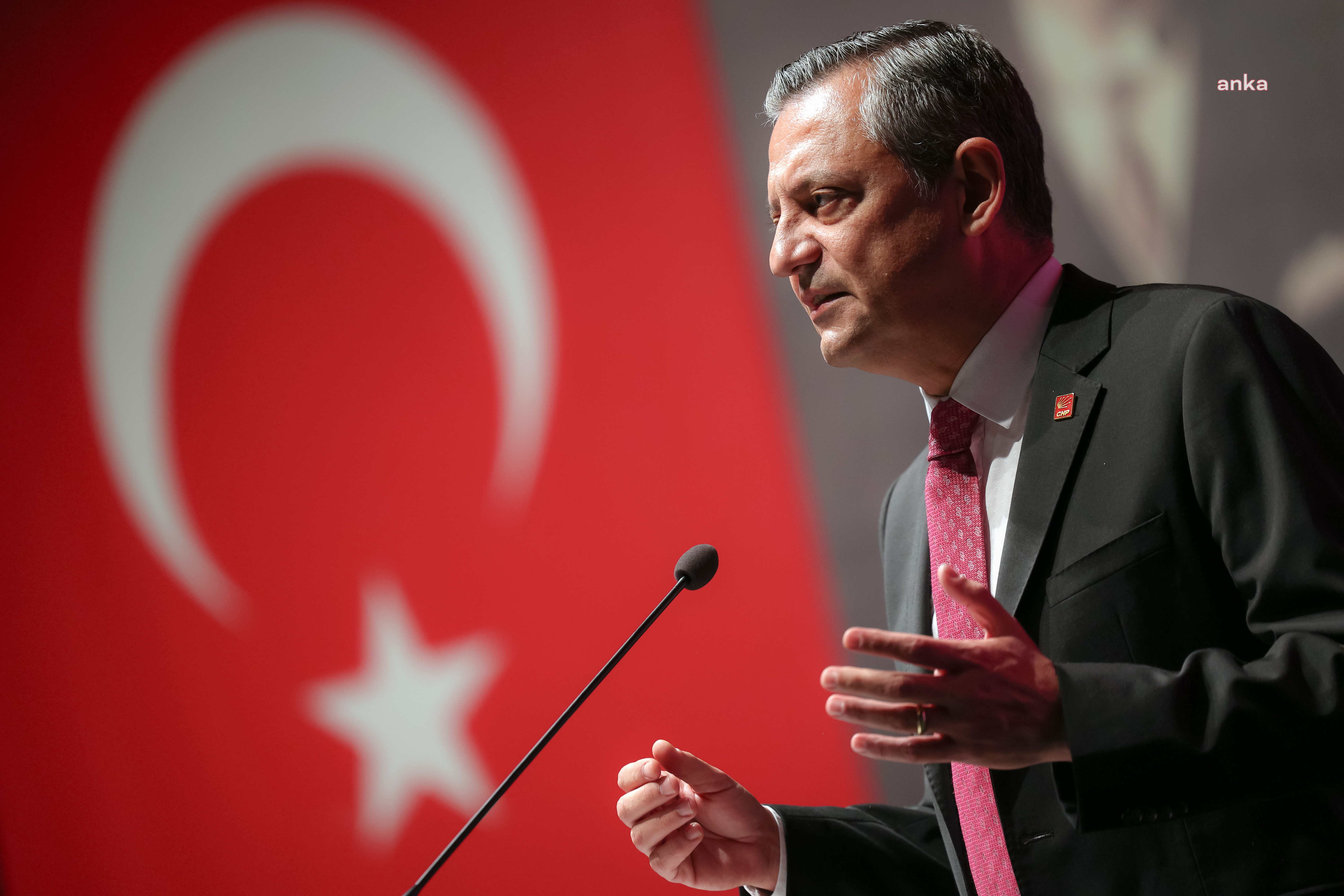 Özgür Özel’den 2026 Mesajı: “Adaletin ve Kavuşmanın Yılı Olacak”