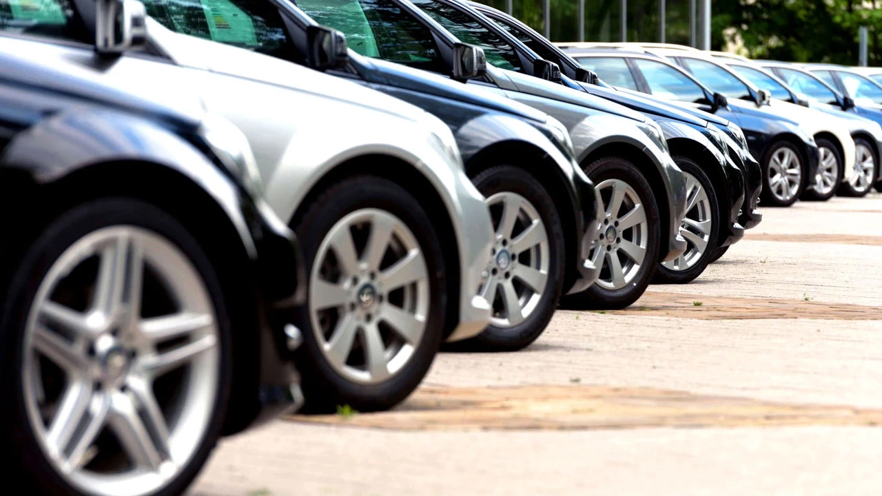 Çok ucuzdu, sevilen otomobiller arasındaydı: satışları durduruldu!