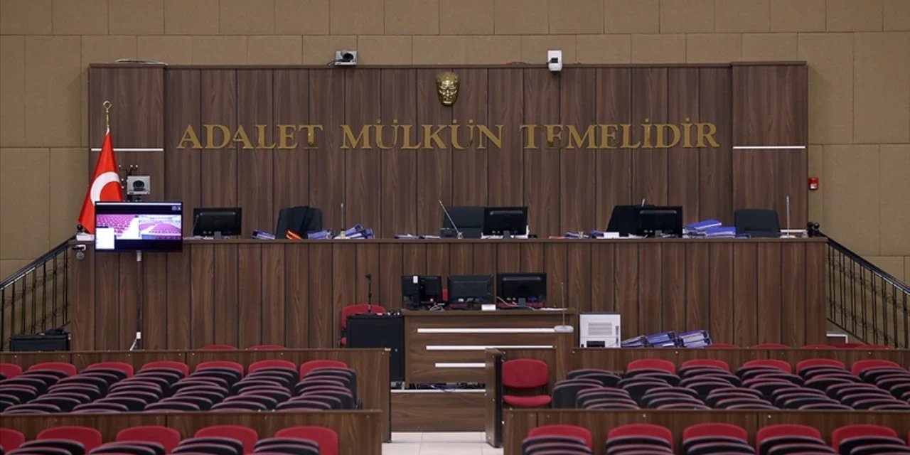 Silivri'de görüntü gerilimi: Mahkeme başkanı CHP'lilerden söz aldı