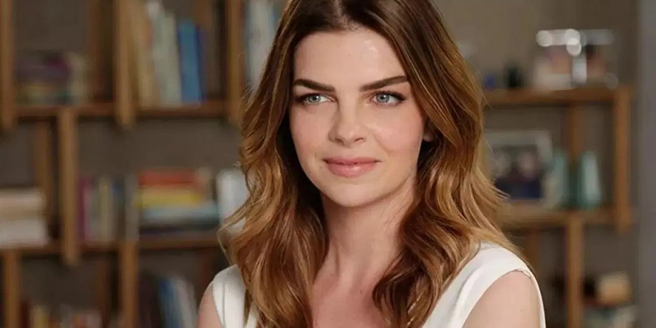 Pelin Karahan’dan sert eleştiri: 'Toplum olarak çok görgüsüzleştik'